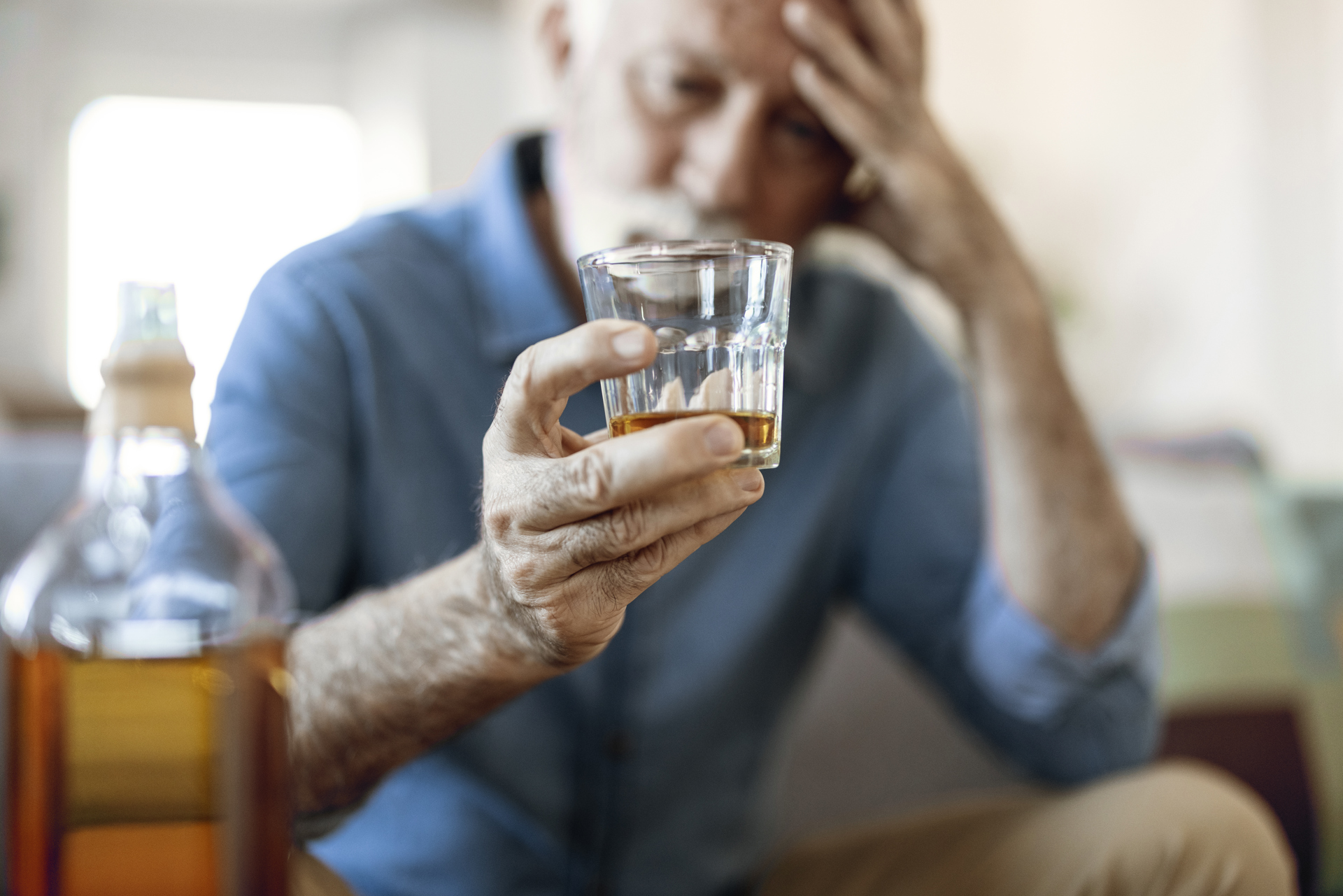 Alcohol Withdrawal Syndrome Linked to Worse Surgical Outcomes, Higher Costs