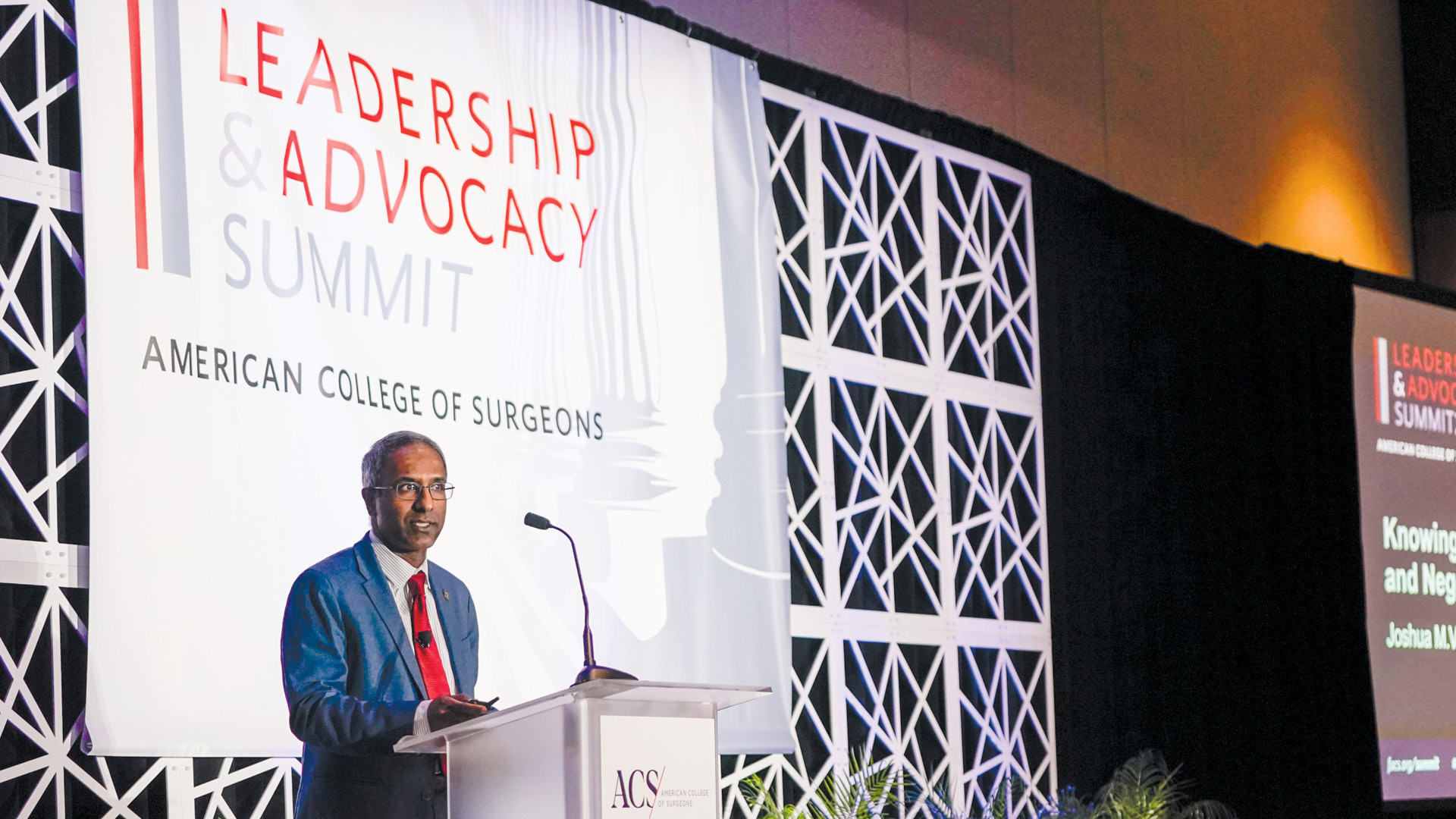 Leadership Summit Energizes Surgeons to Reach Potential as Healthcare Leaders