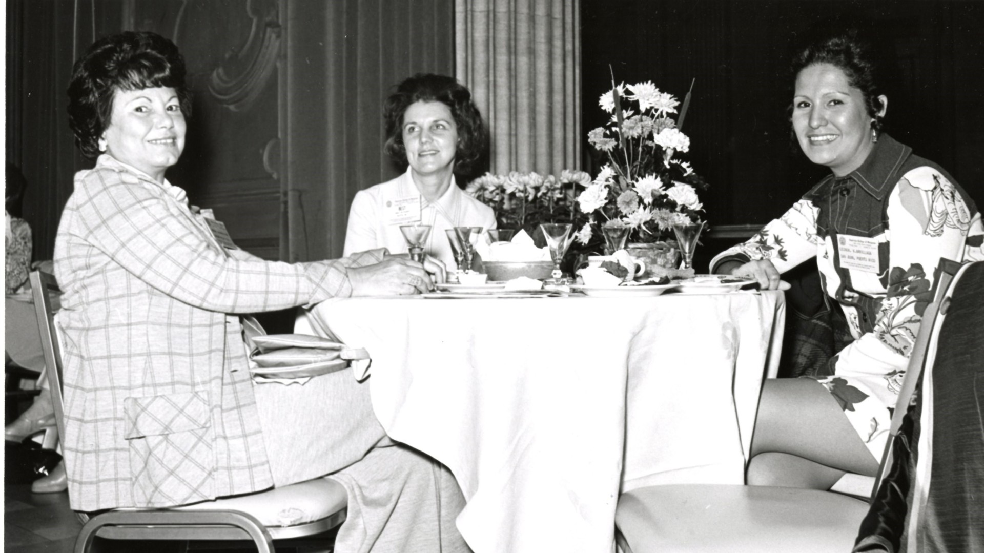 attendees-taking-part-in-the-ladies-programming-1973-cropped-2.jpg